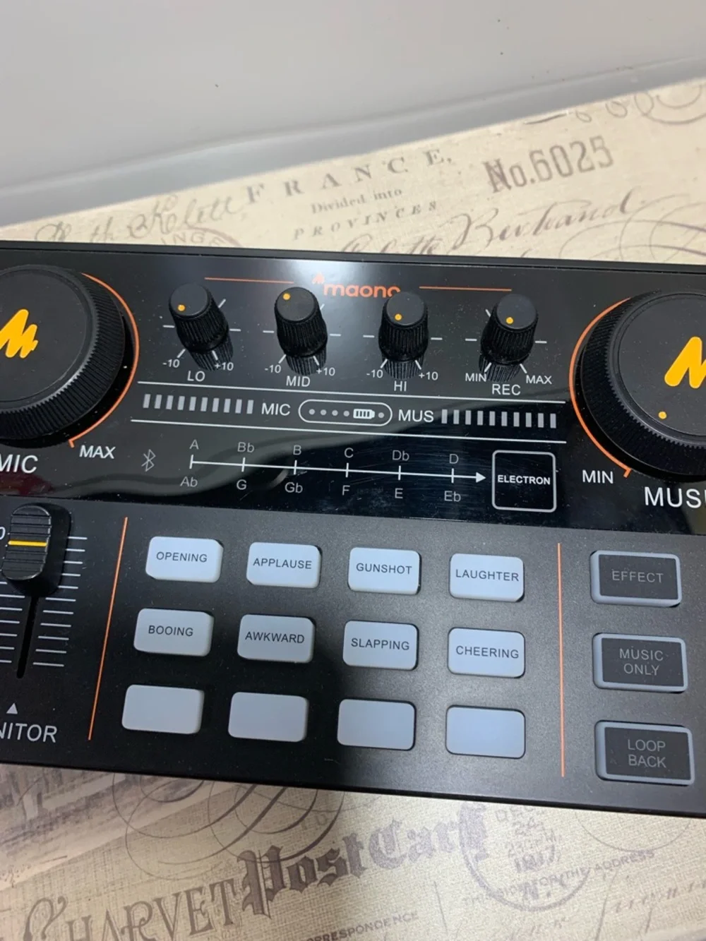 Maono Maonocaster Lite AU-AM200 Podcast Console